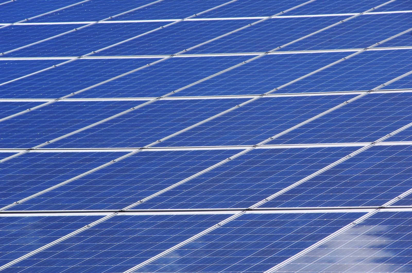 Choosing the Right Solar Panel for Your Home